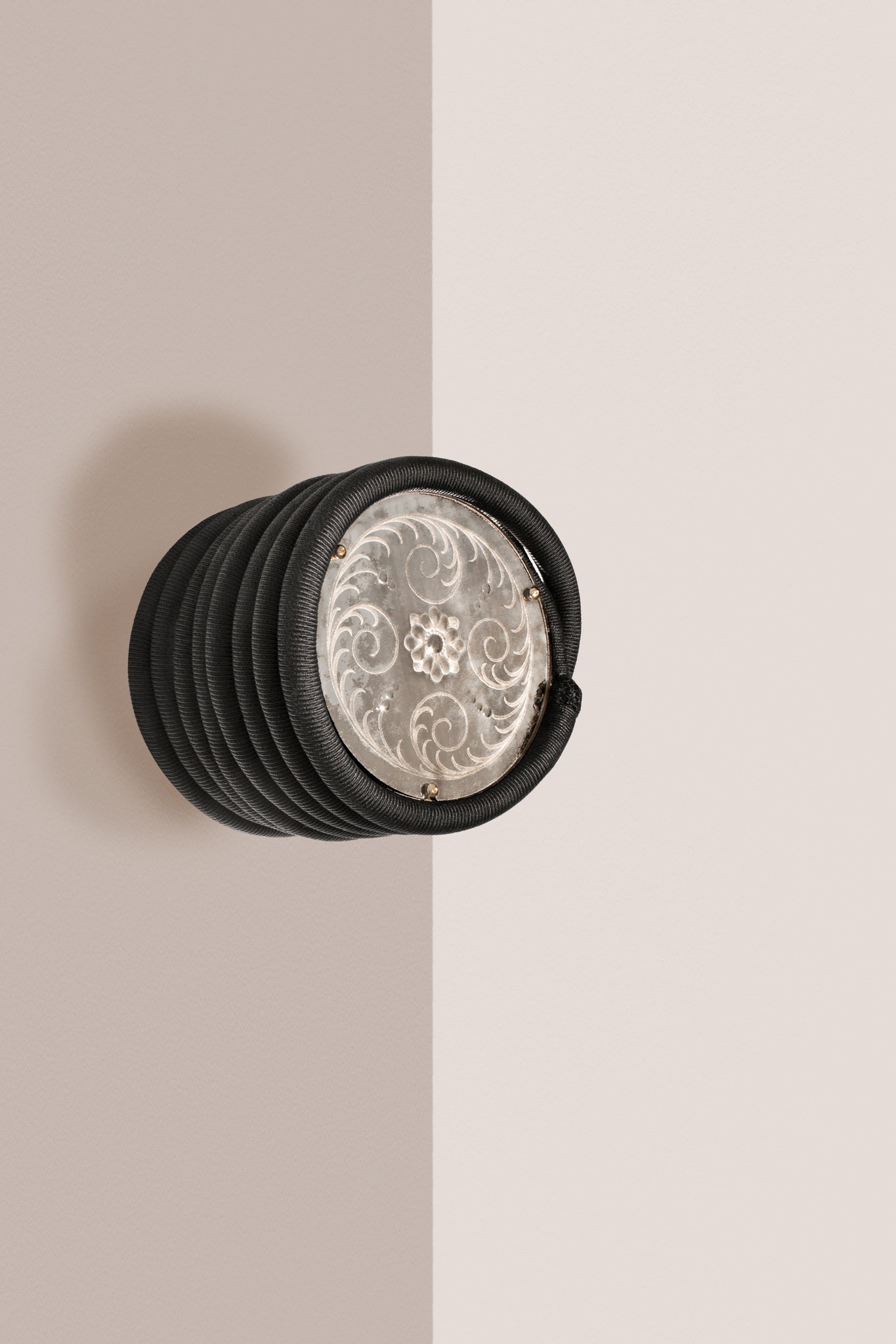 Forma Wall Lamp