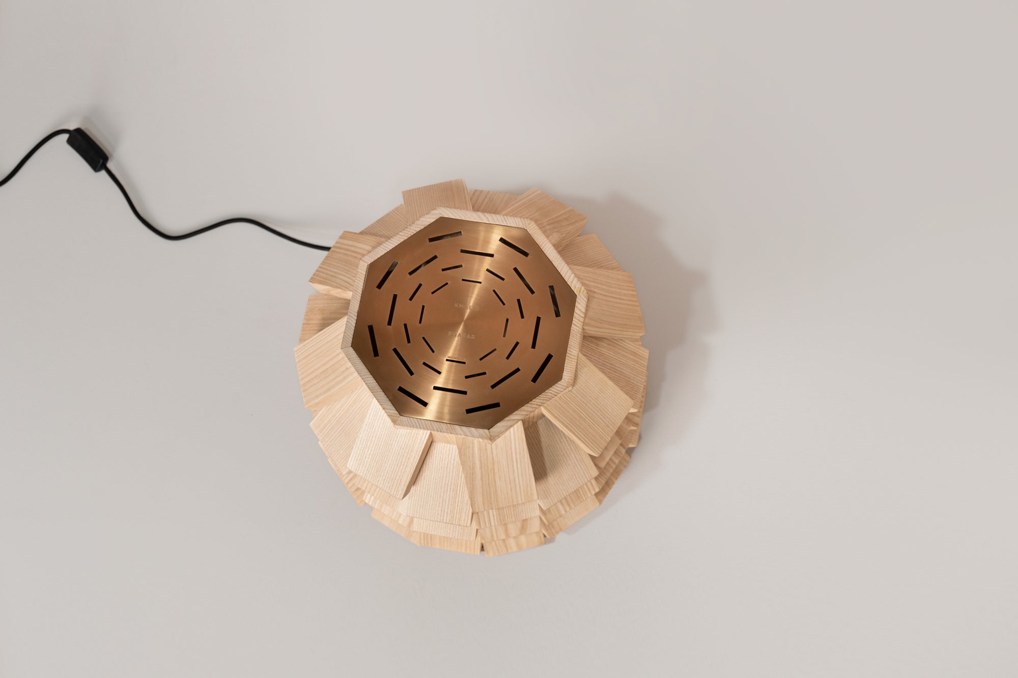 The Palm Table Lamp III